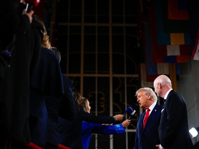 Un scenariu „grav” amenință mandatul lui Donald Trump în cazul în care anchetele penale avansează Situatia politică din Statele Unite părea, până acum, relativ stabilă pentru fostul președinte Donald Trump
