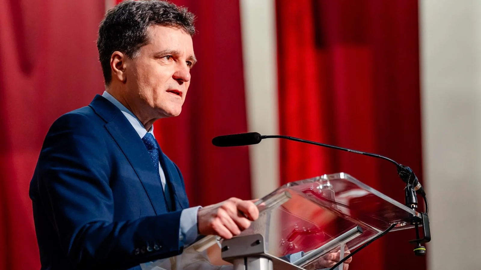 Nicușor Dan, primarul general al Capitalei și președintele Uniunii Salvați România, a explicat recent de ce statul român nu poate interveni în momentul de față asupra prețurilor carburanților