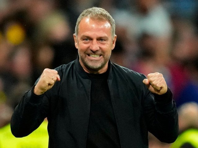 Antrenorul german Hansi Flick, numit recent manager al echipei FC Barcelona, intră în lumina reflectoarelor într-un context surprinzător