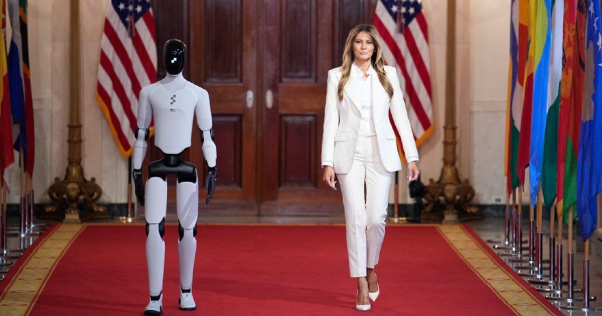 O premieră neobișnuită a avut loc zilele acestea la Washington, unde prima-doamnă a Statelor Unite, Melania Trump, a participat la un eveniment cu o tentă futuristă și simbolică