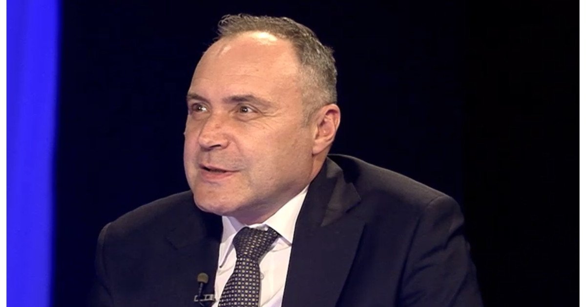 Președintele Asociației Energia Inteligentă: Controlul prețurilor la carburanți, o măsură esențială pentru limitarea inflației Criza energetică globală și creșterea vertiginoasă a prețurilor la carburanți au ieșit din nou în prim-plan, generând valuri de îngrijorare în rândul economiștilor și al populației