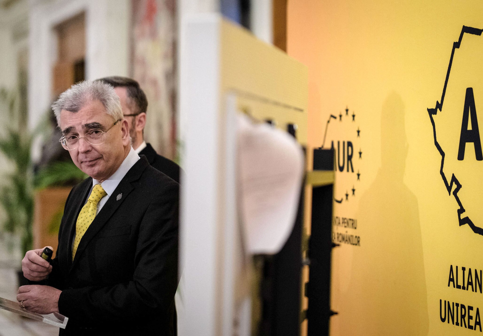 Petrișor Peiu, președintele Consiliului Național al partidului extrem de naționalist AUR, și-a intensificat recent atacurile la adresa PSD, pe care îl acuză că susține o criză economică în contextul tensiunilor globale generate de conflictul din Iran