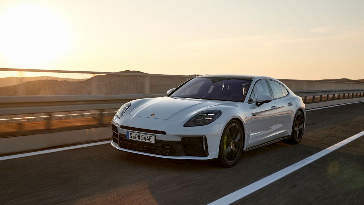Porsche reconsideră strategiile de electrificare, în timp ce planurile pentru un Panamera electric par să devină tot mai evidente, dar și mai complicate