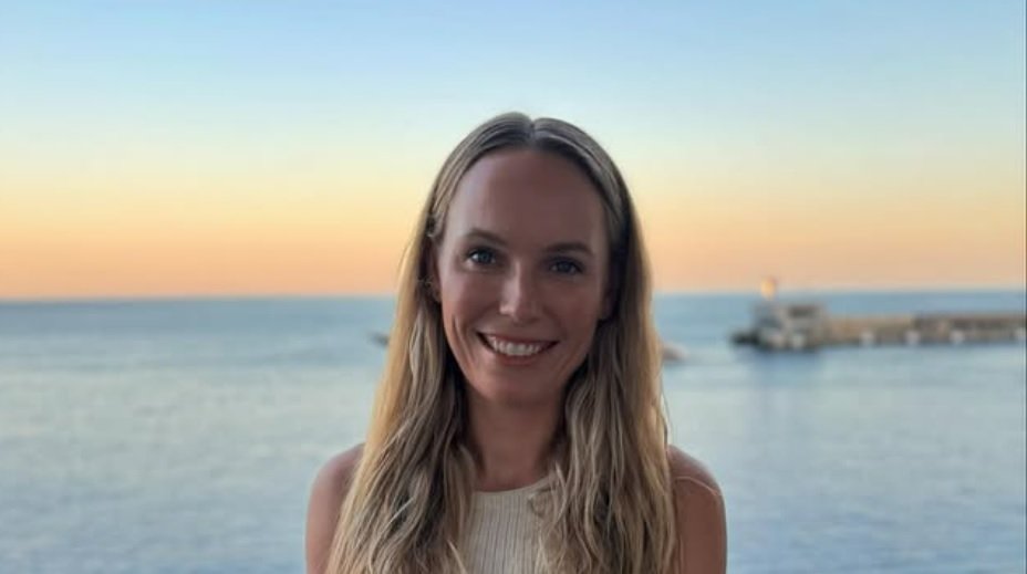 Caroline Wozniacki, fostă lideră mondială și una dintre cele mai apreciate jucătoare de tenis din istorie, trăiește o perioadă de relaxare și fericire pe plan personal, o veste care a captat atenția fanilor săi din întreaga lume