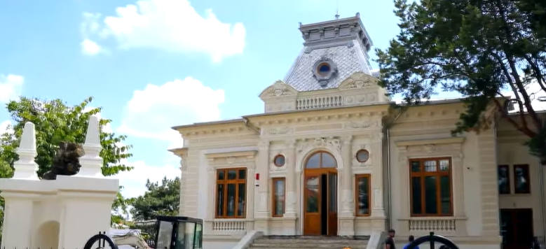 Casa Alaci din Focșani, monument istoric, riscă să fie retrocedată după modernizare cu peste 6 milioane €