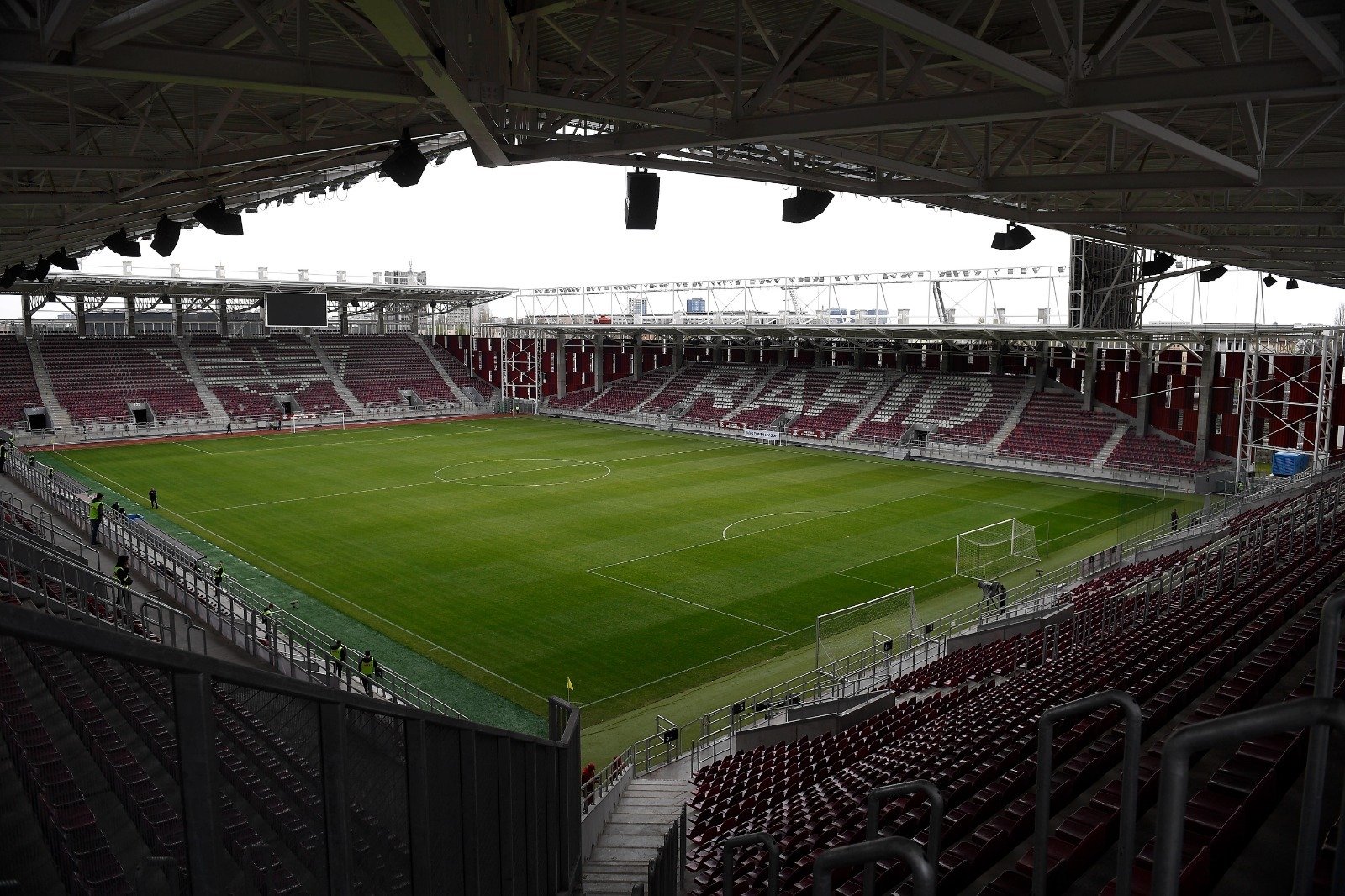 Jucătorul Rapidului, Kader Keita, implicat într-un accident rutier grav în București Incidente neașteptate pun din nou în centrul atenției viața jucătorilor de fotbal din Liga I