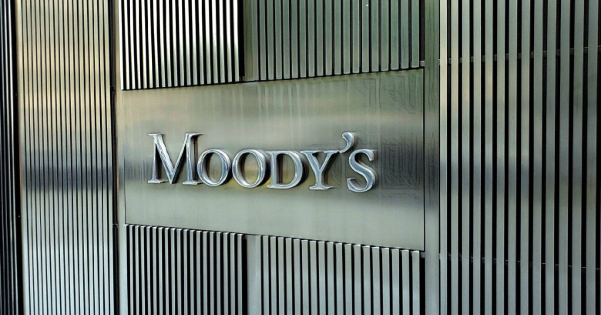 Moody’s păstrează perspectiva negativă asupra ratingului României, evidențiind provocările fiscale Agenția de evaluare financiară Moody’s Ratings a încheiat recent o nouă analiză a calificativelor României, menținând ratingul pe termen lung la nivelul Baa3, cu perspectiva „negativă”