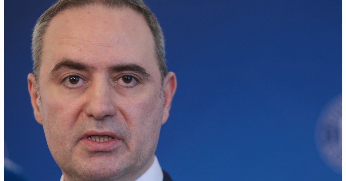 România nu traversează o criză economică, ci se află în centrul unei transformări strategice majore, a declarat marți ministrul Finanțelor, Alexandru Nazare, într-un discurs susținut în cadrul dezbaterii „România: creștere economică bazată pe competitivitate”