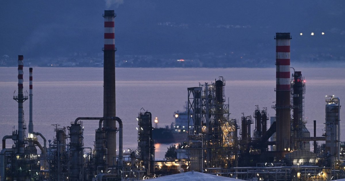 Prețul țițeiului Brent depășește pragul de 90 de dolari pe baril, o valoare maximă din aprilie 2024 și un semnal clar al tensiunilor tot mai accentuate în Orientul Mijlociu