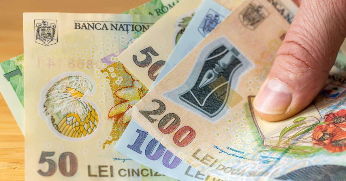 Guvernul României a anunțat joi, 12 martie, majorarea salariului minim brut la 4.325 de lei, începând cu 1 iulie 2026, de la nivelul actual de 4.050 lei