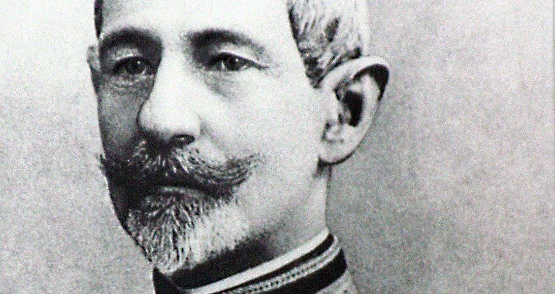 Mareșalul Averescu, lider în reprimarea răscoalei țărănești și sprijin pentru instaurarea dictaturii Regelui Carol al II-lea