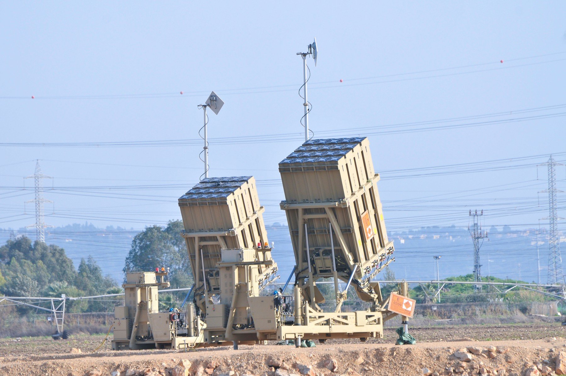 Pe măsură ce conflictele moderne se mută tot mai mult în zonele tehnologice, rolul armamentului non-cinetic devine crucial pentru strategia militară a țărilor din întreaga lume, inclusiv pentru România