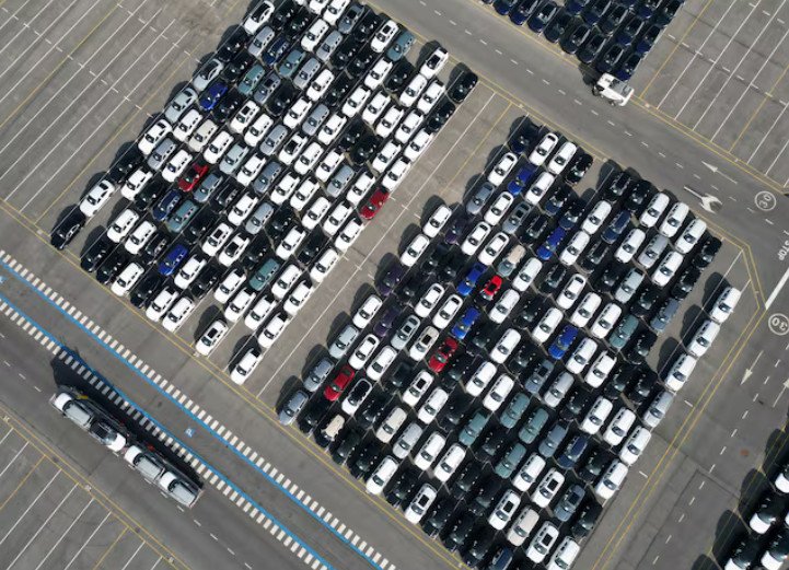 Subvențiile masive și avantajele structurale ale producătorilor chinezi de vehicule electrice afectează puternic piața globală, alimentând discuții despre echilibrul forțelor între diferitele regiuni economice