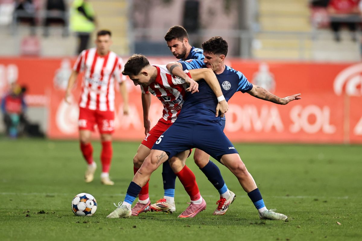 Metaloglobus și UTA Arad încheie partida de la Clinceni cu un egal spectaculos, scor 1-1 Un meci plin de tensiune și schimbări tactice s-a încheiat cu un rezultat de egalitate, 1-1, în meciul din etapa curentă a Superligii, disputat sâmbătă la Clinceni