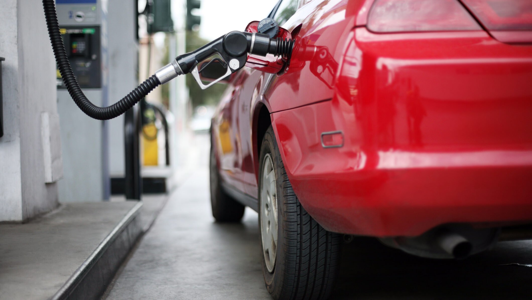 România dispune în prezent de suficiente stocuri de carburanți pentru cel puțin cinci luni, chiar și în scenariul extrem în care importurile să fie oprite și producția internă să înceteze complet