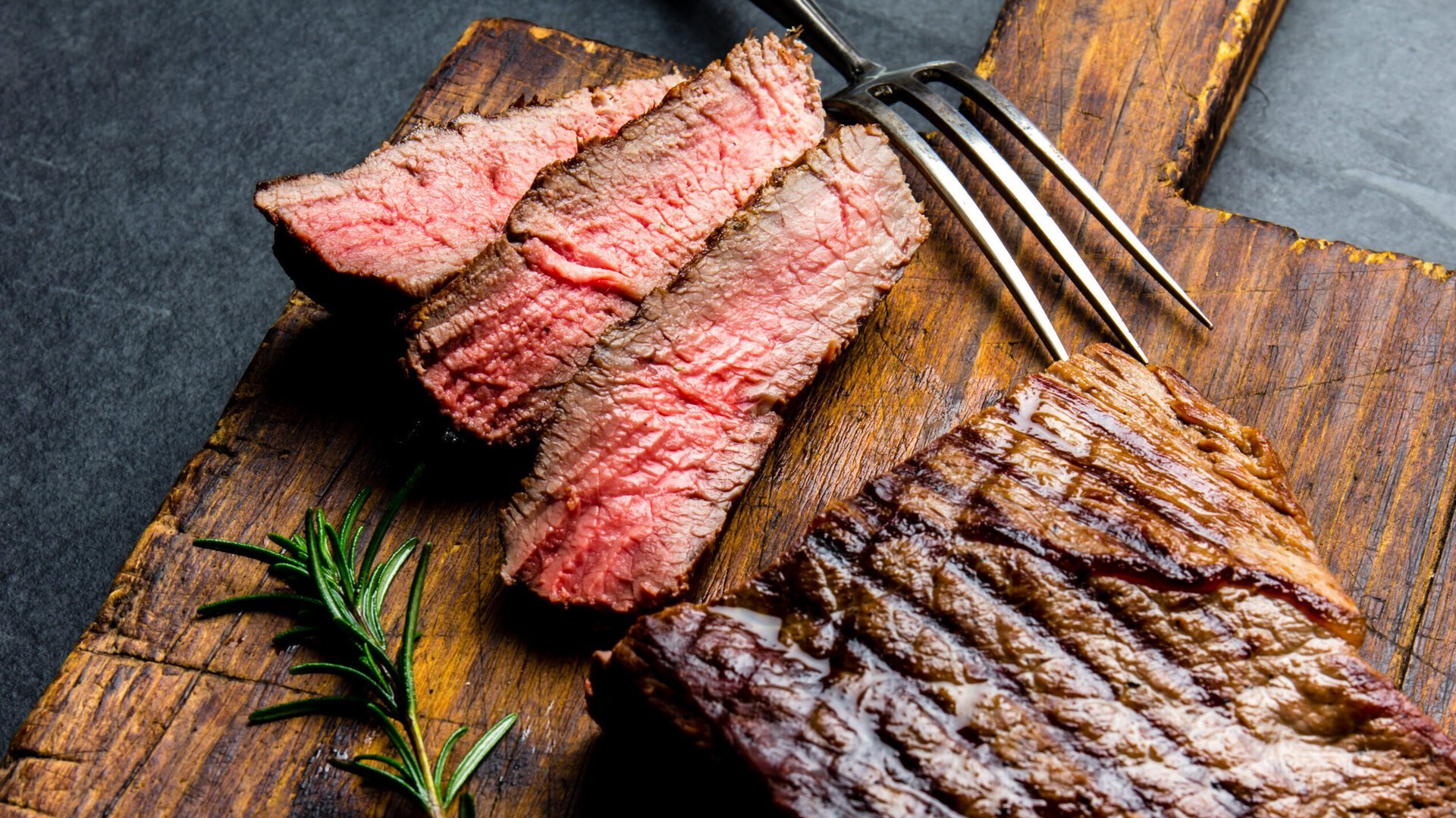 Uniunea Europeană a descoperit o cantitate impresionantă de carne de vită contaminată, după ce autoritățile au identificat 80 de tone de carne suspectă, provenind dintr-un lot ce a ajuns pe piață