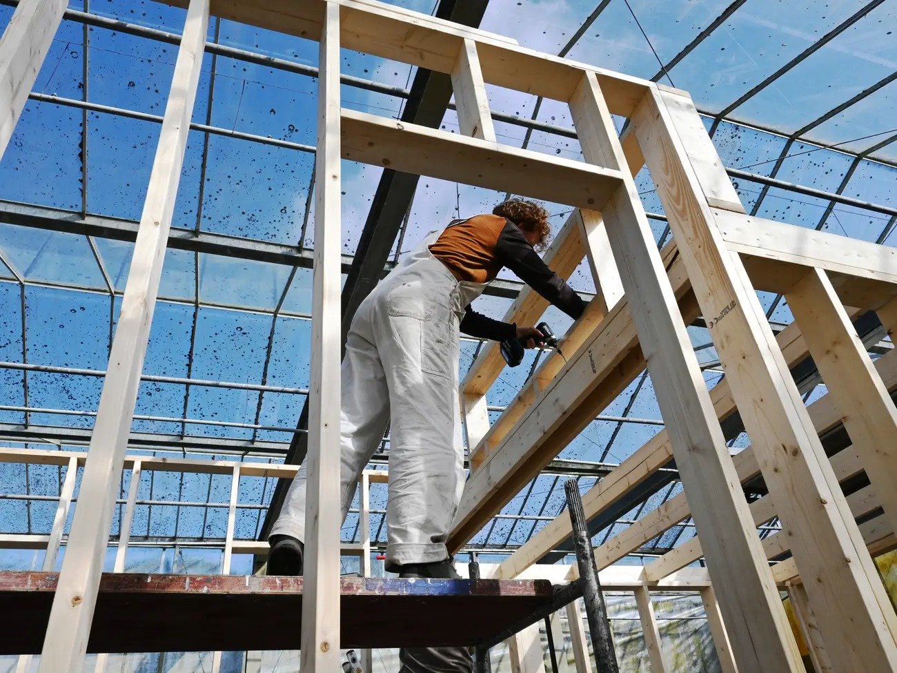 Olandezii demonstrează că drumul spre locuirea alternativă şi sustenabilă poate fi nú numai un vis, ci şi o realitate accesibilă, mai ales cu ajutorul tehnologiei moderne