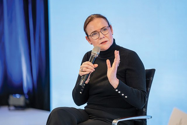 Profitul statului român din prețul carburanților: de ce plătim atât de mult pentru un litru de motorină sau benzină Prețurile carburanților din România continuă să fie o temă sensibilă pentru șoferi, dar și o revelație pentru cei interesați de modul în care banii se redistributează