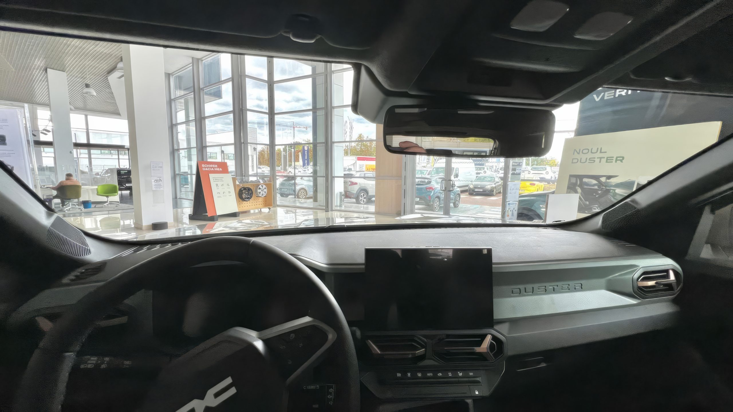 Cumpărătorii de mașini second-hand devin tot mai precauți, iar și mai selectivi în ceea ce privește dotările care adaugă valoare vehiculului