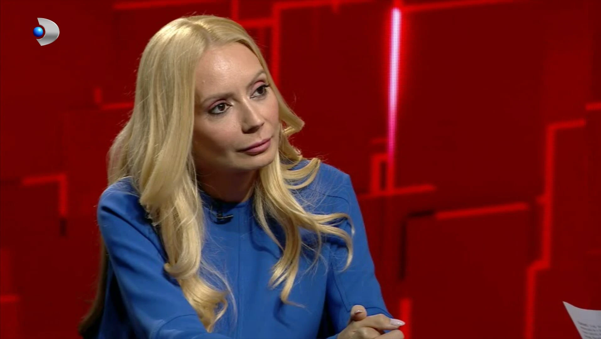 Scandal fără precedent în rândul românilor reveniți din Orientul Mijlociu: Daciana Sârbu și familia sa, în centrul controversei Un val de nemulțumire și acuzații a secerat recent scena diplomatică românească, odată cu cazul sensibil al iritării familiei Dacianei Sârbu, implicată direct în controversele legate de repatrierea cetățenilor din zonele de conflict din Orientul Mijlociu