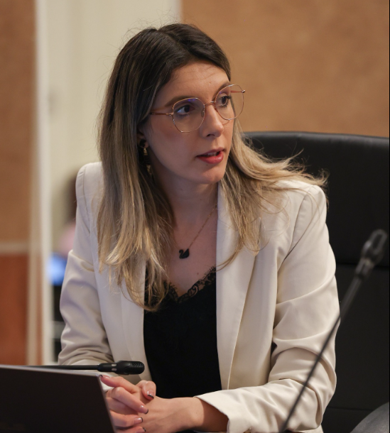 Reorganizarea Romsilva, oficial aprobată în ședința de guvern, marchează una dintre cele mai importante reforme ale sistemului silvic din ultimii ani, promițând o gestionare mai transparentă și eficientă a resurselor forestiere din România