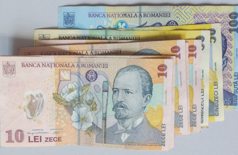 România resimte presiunea piețelor internaționale, cu obligațiunile de stat aflându-se într-o dinamică de ieșiri masive de capital, pe fondul tensiunilor geopolitice și al volatilitații globale