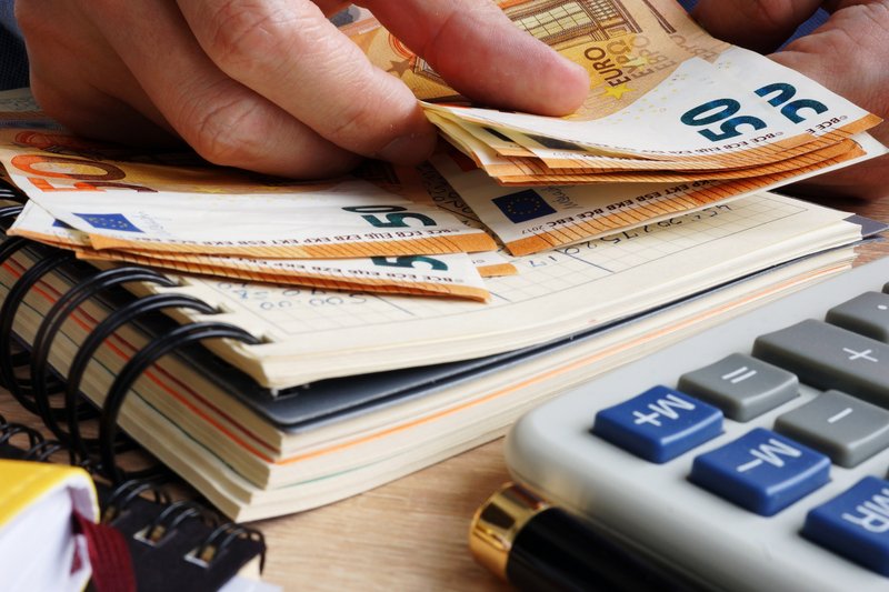 Antreprenori români, afectați de schimbările în proiectele europene din 2026