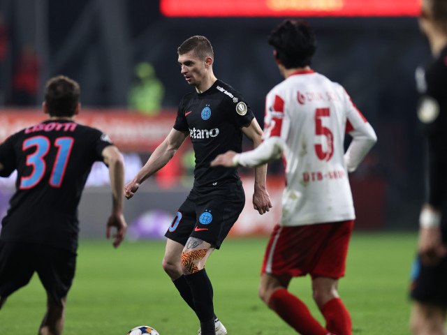 UTA – FCSB 2-4, la Arad, în DGS 1, cu gazde în 10 jucători