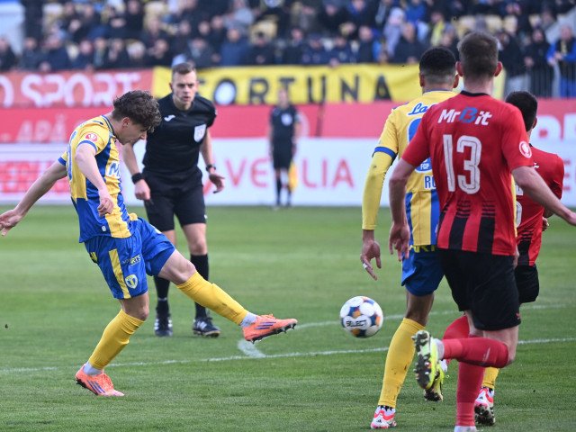 Petrolul Ploiești păstrează un punct crucial în lupta pentru promovare, dar a avut de dus o luptă grea în deplasare pentru a-și asigura obținerea unui rezultat favorabil în partida contra formației Csikszereda, terminată cu scorul de 1-1