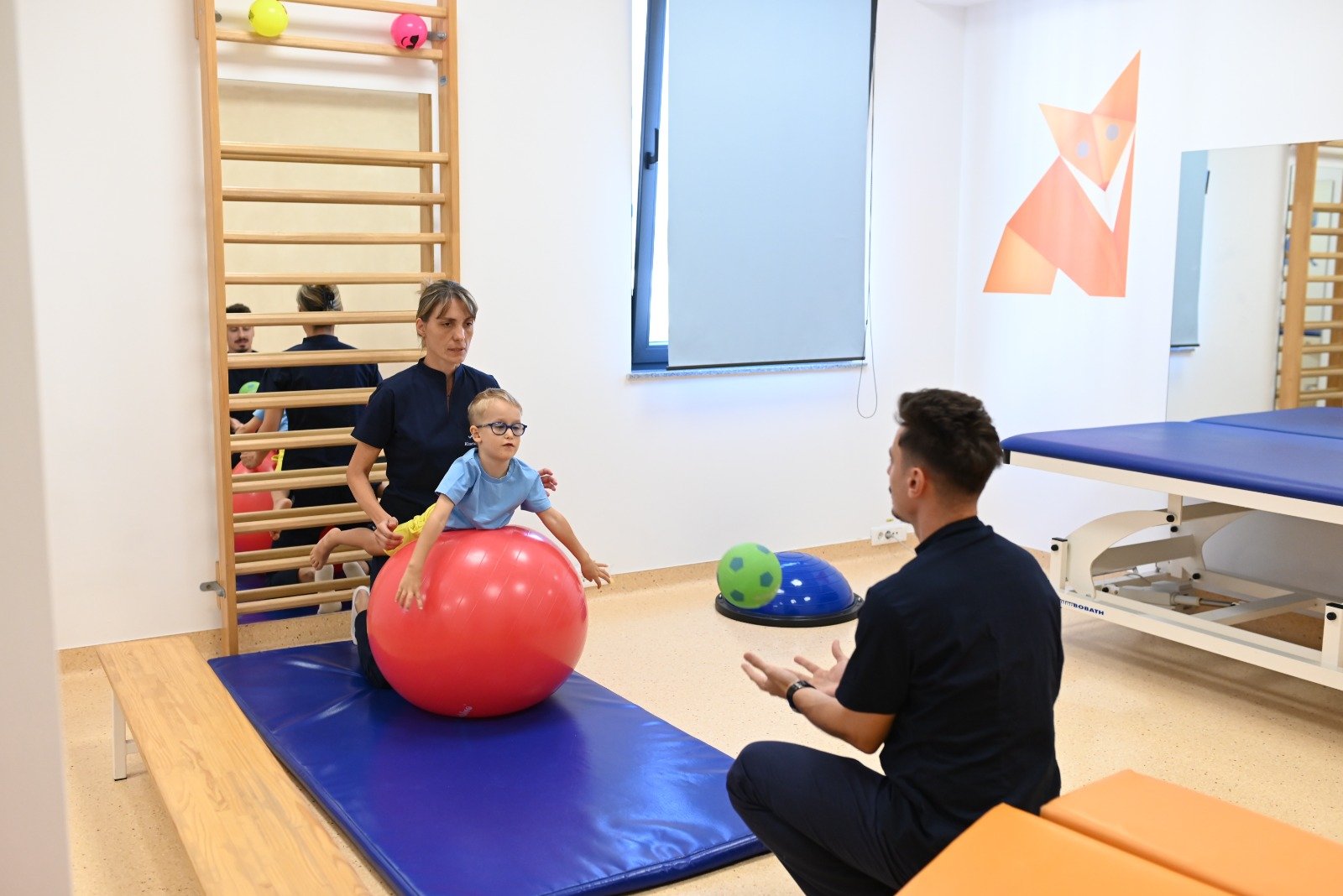 Evaluările profilactice ale copiilor – o investiție în sănătatea și dezvoltarea lor pe termen lung Într-o lume tot mai agitată, în care tehnologia și ritmul alert al vieții par să redefină normalitatea, grija pentru dezvoltarea armonioasă a celor mici devine o prioritate care nu trebuie amânată