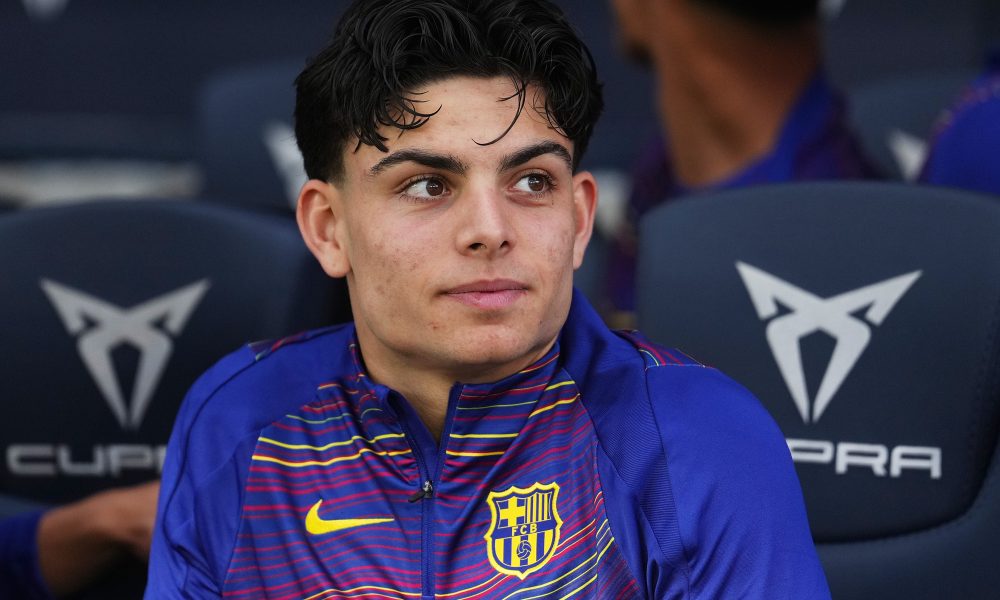 Xavi Espart, debut memorabil în lotul mare al Barcelonei Tânărul jucător de la Academia Barcelona a avut parte de o seară de neuitat în UEFA Champions League, marcând intrarea sa în echipa mare într-un moment tensionat al meciului împotriva Newcastle United