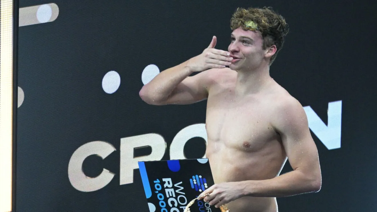 Leon Marchand încearcă să se implice și în probele de libertate, dar rezultatele sale nu-l sperie pe David Popovici Tânăra generație de înotători de elită din Europa nu-și încetează campaniile de afirmare, iar unul dintre cei mai promițători sportivi este francezul Leon Marchand