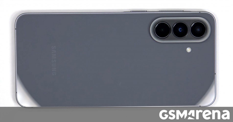 Samsung Galaxy A57, dezmimentat înainte de lansare