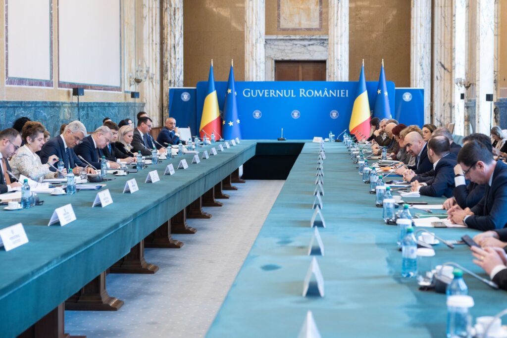 Guvernul României a făcut public proiectul bugetului de stat pentru anul 2026, un document care suscită deja dezbateri intense în rândul analiștilor și oficialilor