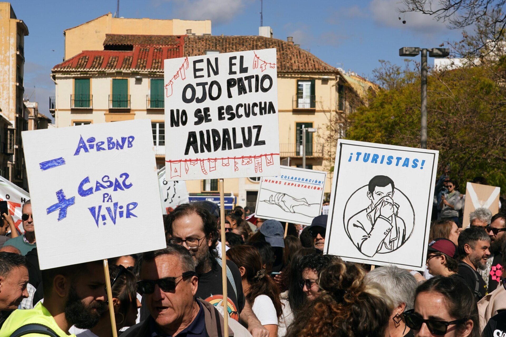 Parlamentul European a dat semnalul unei noi direcții în abordarea crizei locuințelor care afectează milioane de europeni, adoptând marți un set de recomandări menite să incentiveze soluții concrete pentru creșterea accesului la locuințe decente, eficiente energetic și la prețuri rezonabile