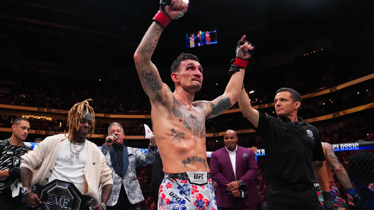 UFC 326 aduce în prim-plan un meci foarte așteptat, între fostul campion Max Holloway și Charles Oliveira, într-o revanșă a celor doi pugiliști, programată pentru 7 martie, la T-Mobile Arena din Paradise, Nevada