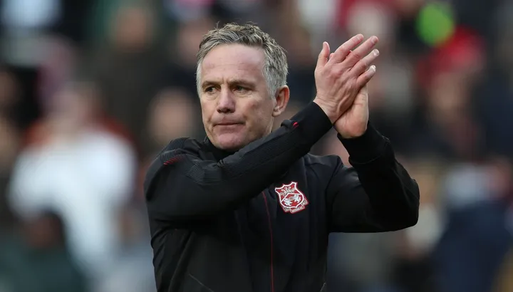 Wrexham și Swansea se vor întâlni vineri seară pe Stadionul Racecourse, într-un meci ce poate avea influențe decisive asupra cursei pentru playoff-urile din Championship