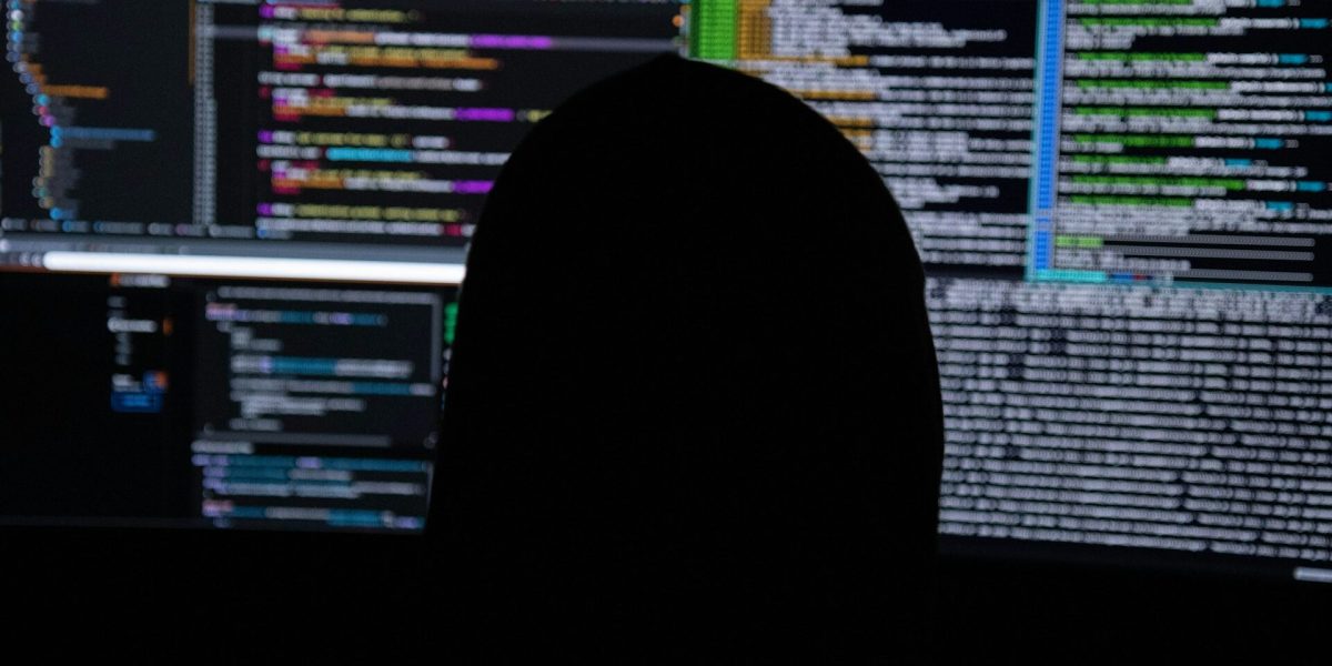 DIICOT și Parchetul din Paris deschid anchetă asupra filialei „Hackerilor” București