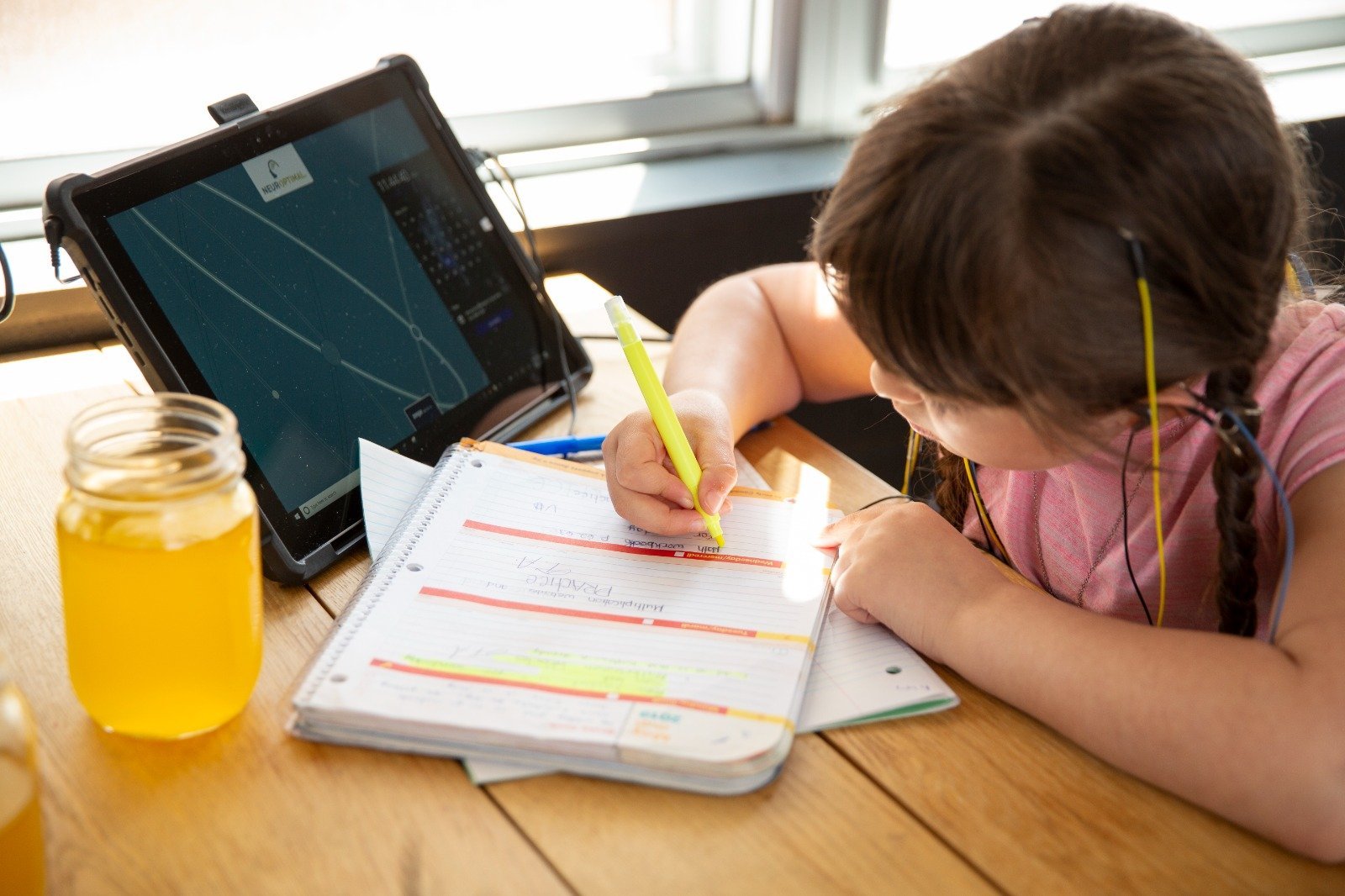 În sălile de clasă, printre elevii de toate vârstele, se ascund talente neexplorate, dar și provocări ascunse, adesea dificil de detectat