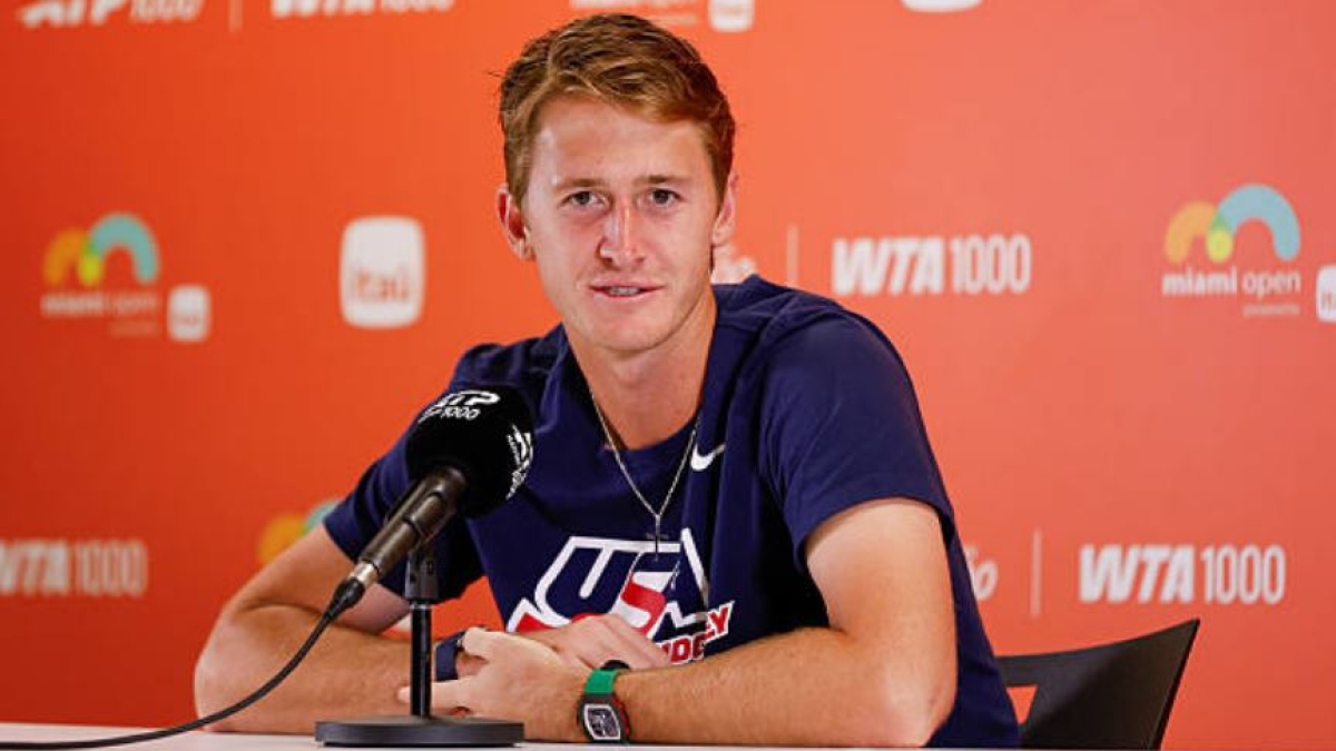 Sebastian Korda a realizat una dintre cele mai mari surprize ale sezonului de tenis, câștigând meciul împotriva favoritului numărul unu, Carlos Alcaraz, în cadrul Miami Open