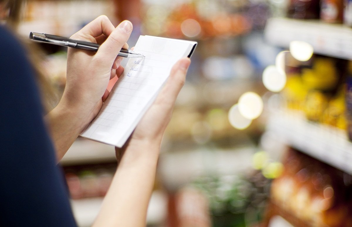 Scrisul de mână, secretul unei memorări mai bune și al deciziilor financiare inteligente În era digitală, unde taste-ul a devenit principalul instrument pentru notare și planificare, noua cercetare scoate în evidență beneficiile neașteptate ale scrisului de mână