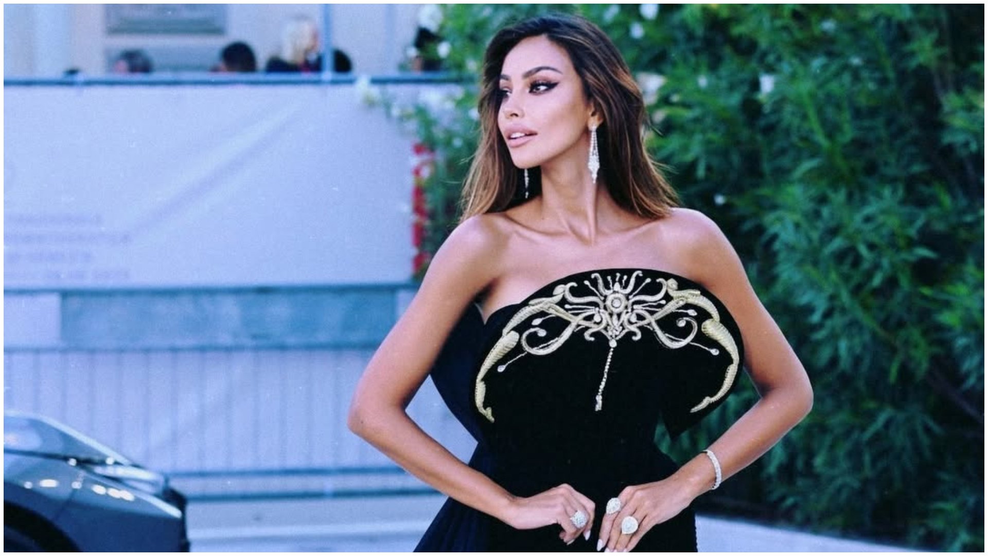 Mădălina Ghenea, cunoscută în întreaga lume ca actriță, model și femeie de afaceri, depășește granițele acestor categorii și impresionează în continuare prin farmecul său aparte