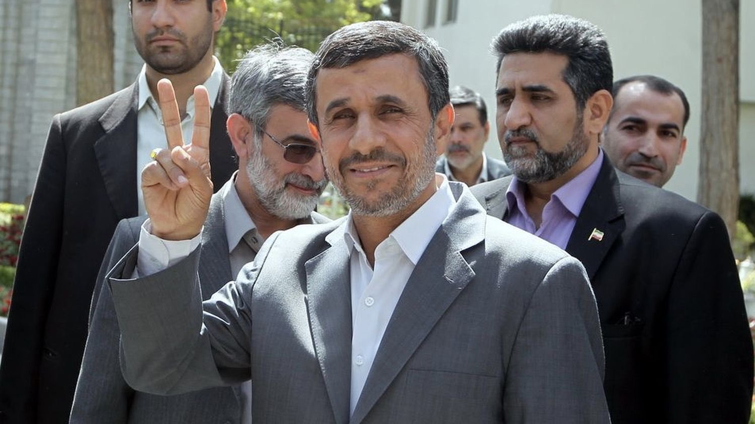 Ahmadinejad, fugit după lovitura asupra casei, devine opozant de peste un deceniu