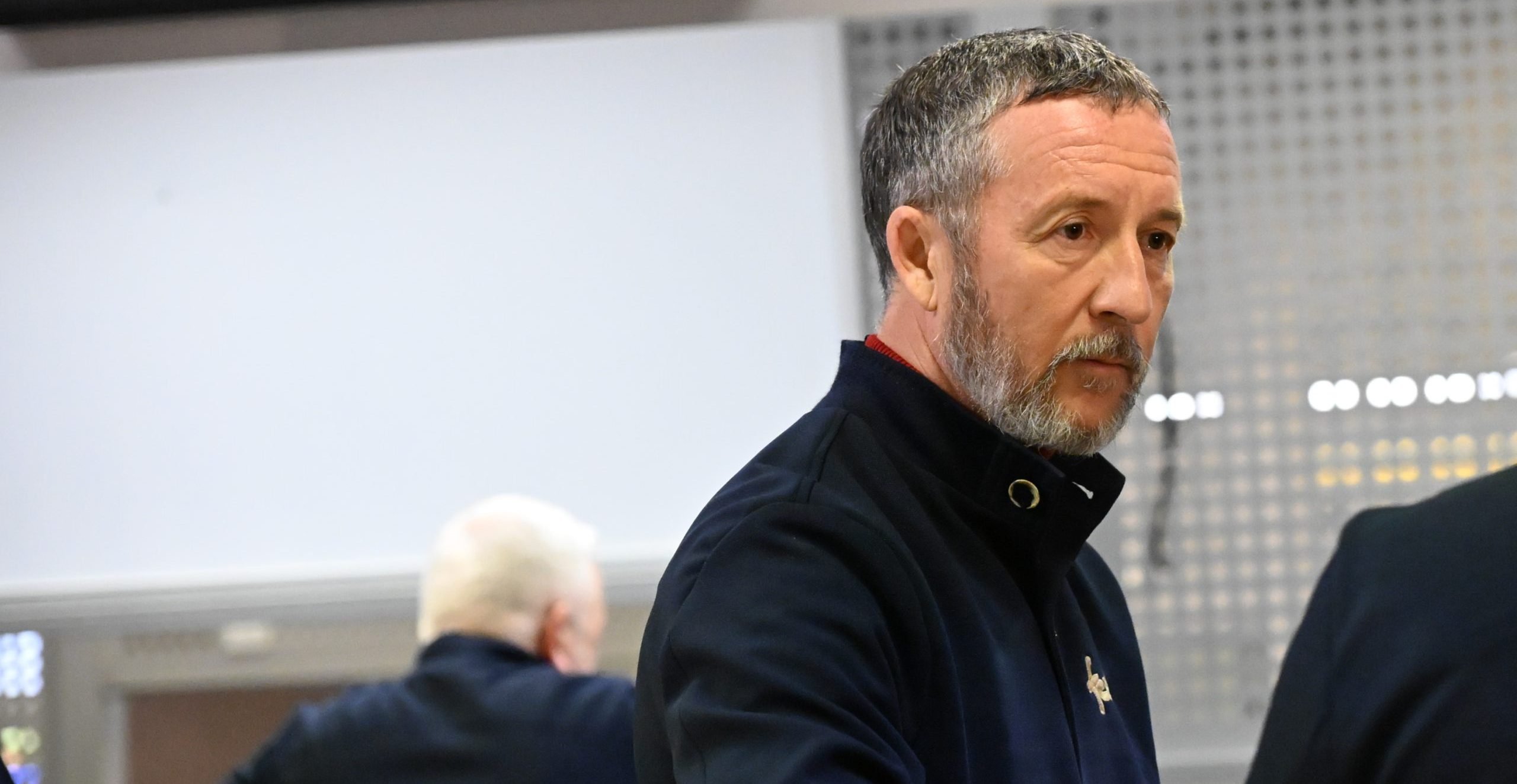 Impresarul Mihăiță Pleșan, în zona de conflict cu conducerea FCSB, dezvăluie ce s-a întâmplat cu transferurile propuse Tensiunile din jurul transferurilor de la FCSB ies din nou la suprafață, după declarațiile recente ale impresarului Mihăiță Pleșan, care susține că a avut o serie de propuneri pentru clubul roș-albastru, însă acestea nu au fost luate în seamă