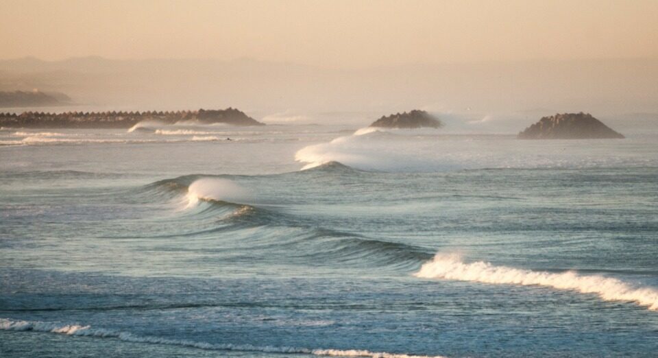 Statele Unite intensifică acțiunile în Pacific: un nou atac aerian împotriva traficanților de droguri costă vieți O nouă operațiune militară a fost desfășurată duminică de către Statele Unite în regiunea Pacificului, marcând încă o etapă în ofensiva americană împotriva traficanților de droguri care operează în aceste zone maritime sensibile