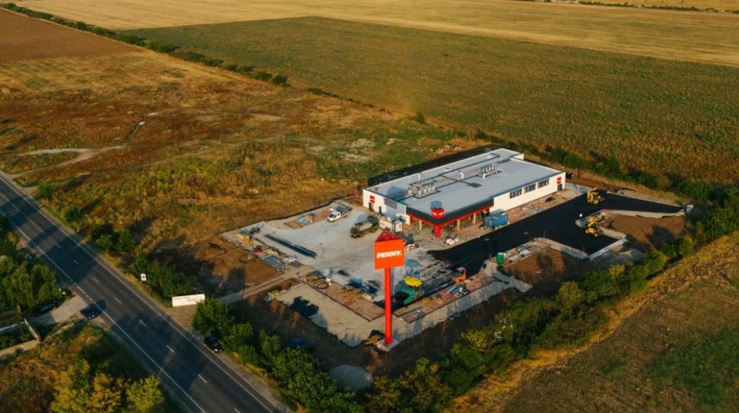 Retailerul german Penny, unul dintre cei mai importanți jucători de pe piața de retail din România, își anunță planurile ambițioase de extindere, vizând în special zonele rurale cu populație de peste 5.000 de locuitori