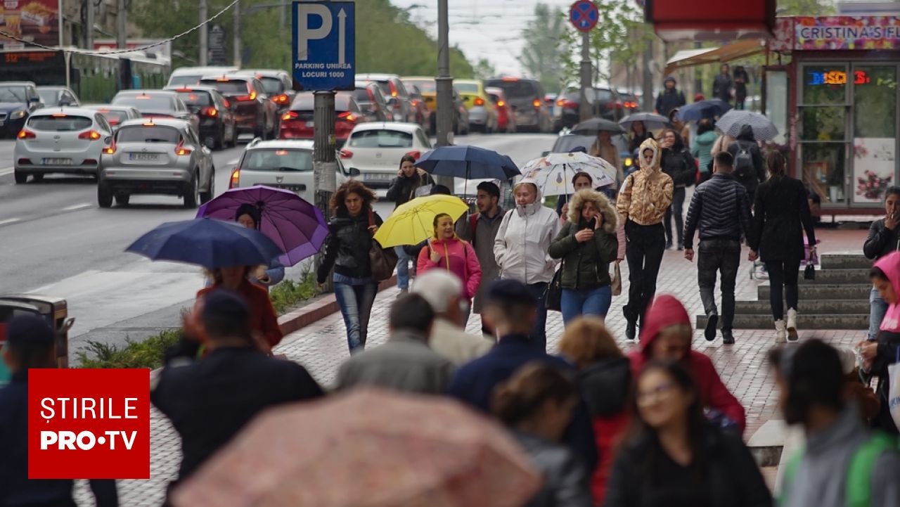 Vânt puternic și temperaturi în scădere în toată țara: vremea se schimbă radical Vântul bate cu putere în majoritatea regiunilor României, iar temperaturile continuă să scadă față de zilele anterioare