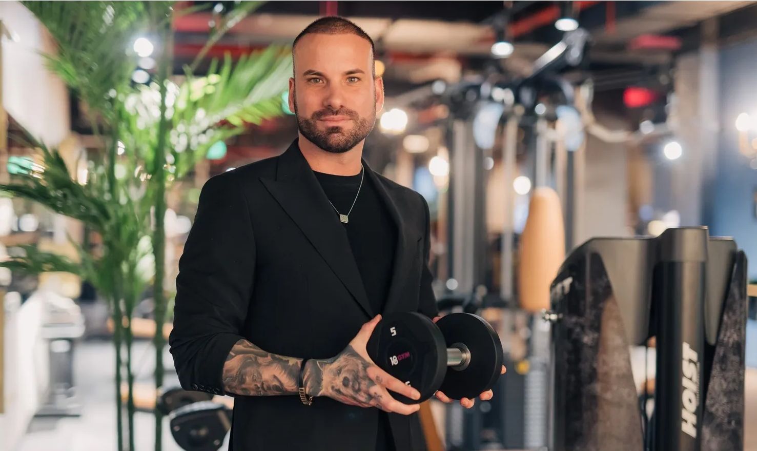 Fond polonez de investiții își întărește prezența în sectorul fitness din România, anunțând un plan ambițios de finanțare pentru un lanț local de săli de sport Un fond de investiții din Polonia a făcut un pas important către expansiunea pe piața românească a fitness-ului, anunțând oficial, vineri, un aport financiar semnificativ pentru dezvoltarea unui lanț național de centre de fitness