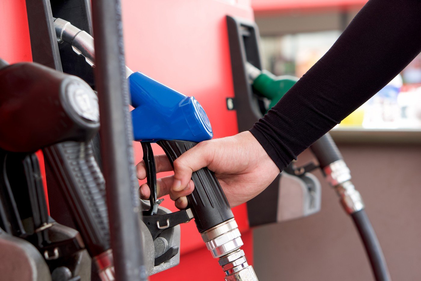 Estimări: Prețurile carburanților, până în iunie