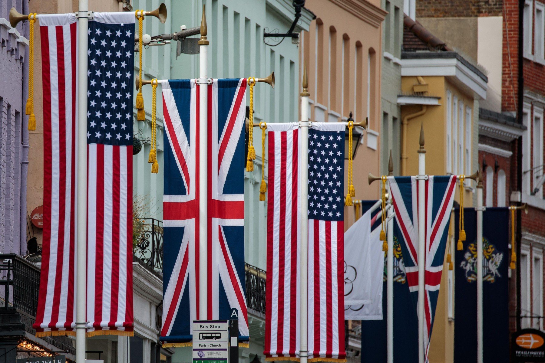 Premierul britanic Keir Starmer refuză angajarea determinată a Regatului Unit în conflictul dintre SUA, Israel și Iran, subliniind condițiile legale și strategice Într-un context geopolitic tensionat, premierul britanic Keir Starmer a reiterat miercuri poziția cabinetului de la Londra cu privire la implicarea Regatului Unit în conflictul din Orientul Mijlociu